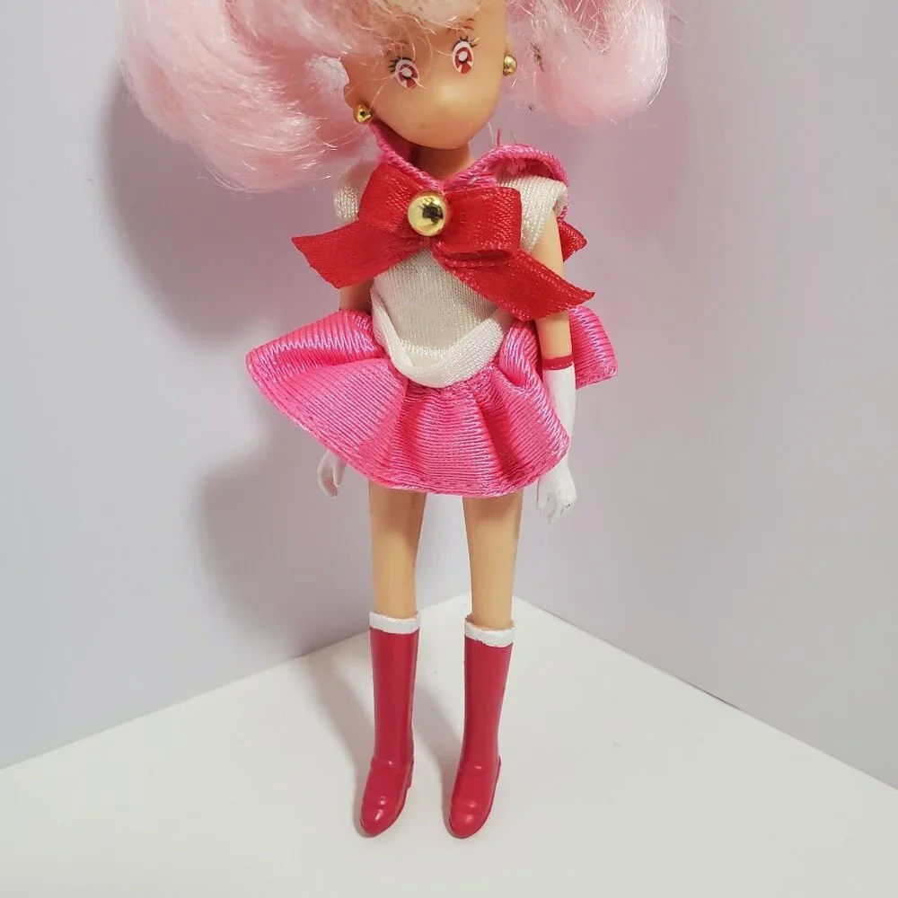 Chibi Moon 5 Inch Doll 1997 Pink Hair Red White Removable Outfit Sailor - Picture 4 of 11